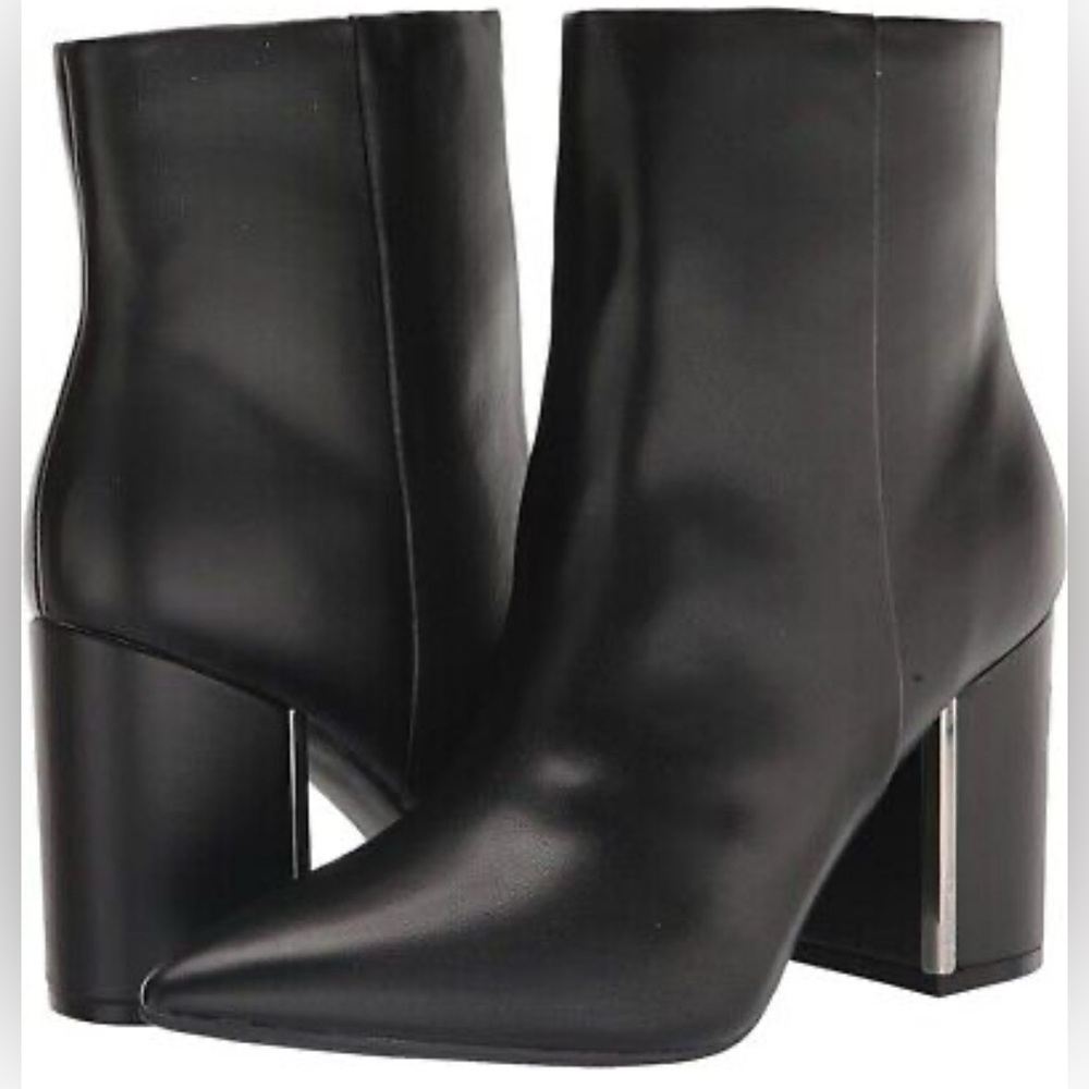 Calvin Klein Z7748* Womens Black Faux Leather Majesty Ankle Boot size 5